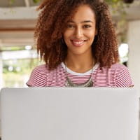 image redaction Hausse du prix de votre forfait mobile ou de votre box : faut-il changer d’offre ?
